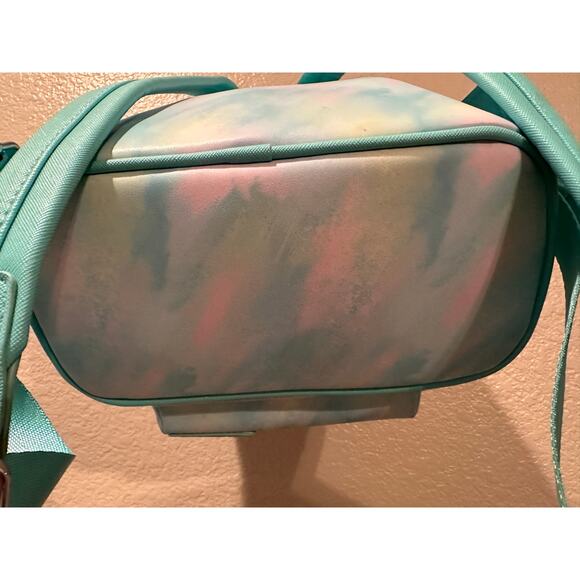 NWOT Disney Parks Loungefly Seafoam Minnie Mouse Sequin Mini Backpack - Picture 7 of 7